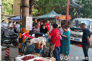 自律打卡！安东内拉更新社媒，晒出自己杠铃、战绳训练的健身视频